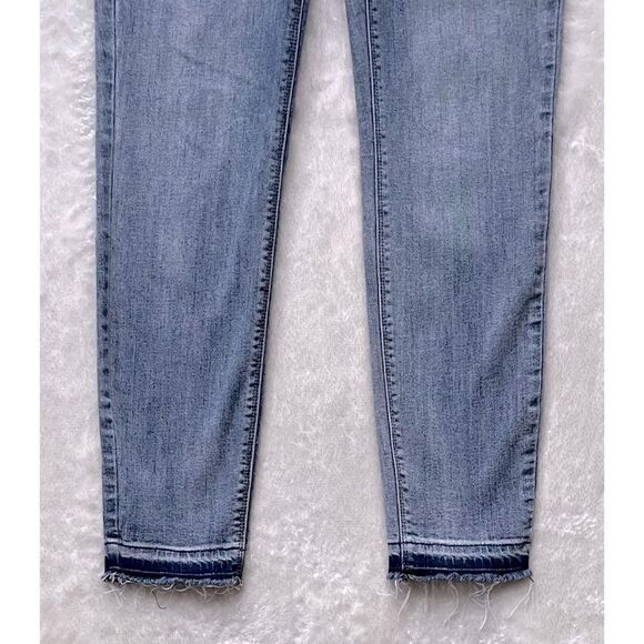 White House Black Market WHBM Released-Hem Skinny
Ankle Jeans, Size 4 - Picture 11 of 16